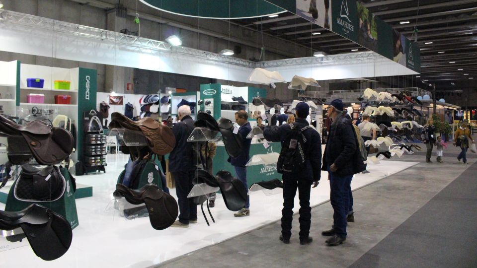 Vše pro koně i jezdce lze koupit na Fieracavalli
