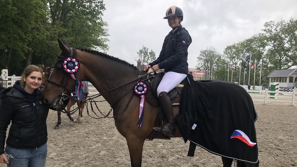 Sára Vingrálková zabodovala v Ciekocinku, Matěj Kotalík v Ranshofenu