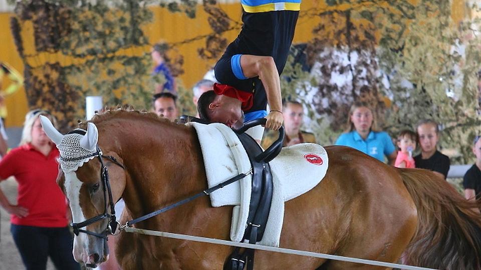 Čechům se při CVI3* ve Frenštátě daří. Kocurová a Hablovič vedou