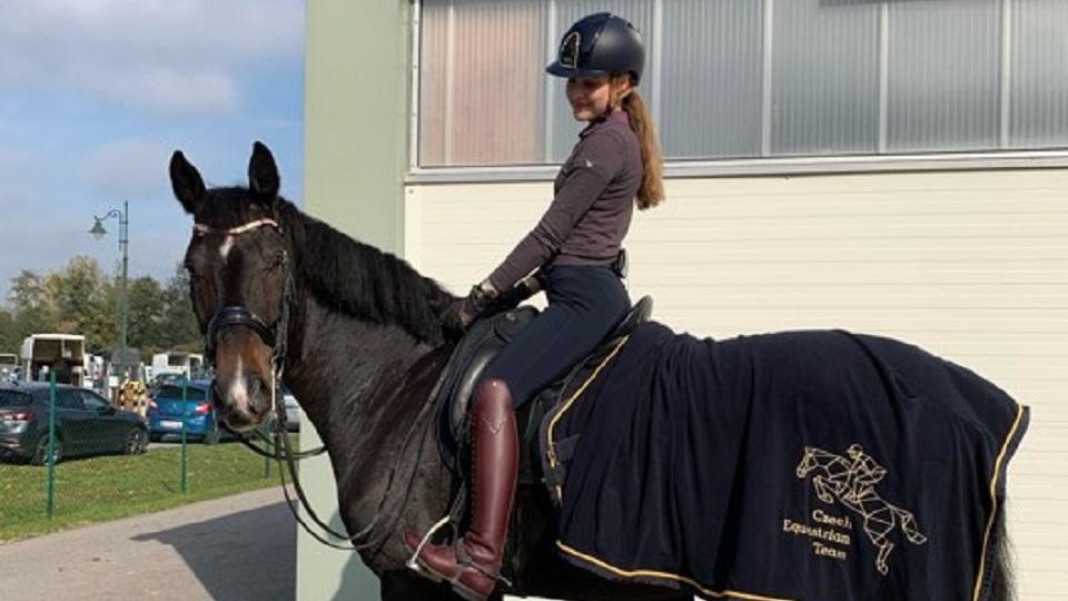 Eva Vavříková zazářila na drezurách v jezdeckém komplexu Magna Racino