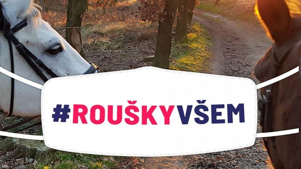 Zákaz volného pohybu osob vs. péče o koně. Dilema: Co se smí a co ne