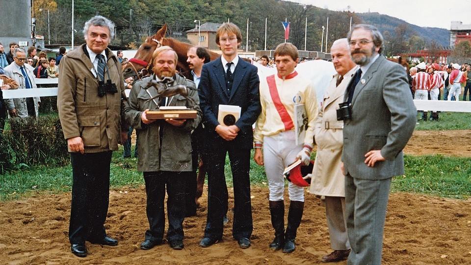 Když byl ve Velké Chuchli "náhradní provoz". Nostalgická fotogalerie