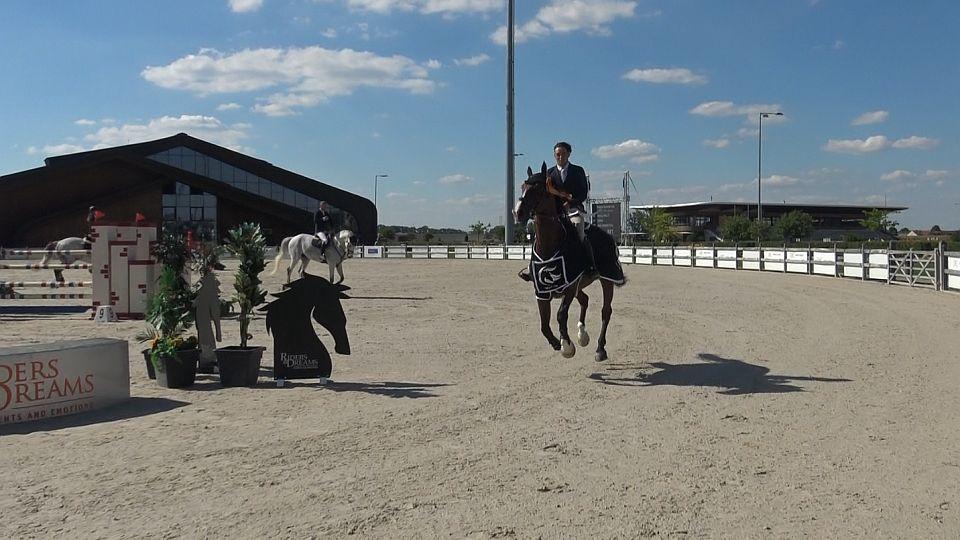 O Grand Prix v Šamoríně se poprali Horváth s Hollým. Čech Cibere šestý