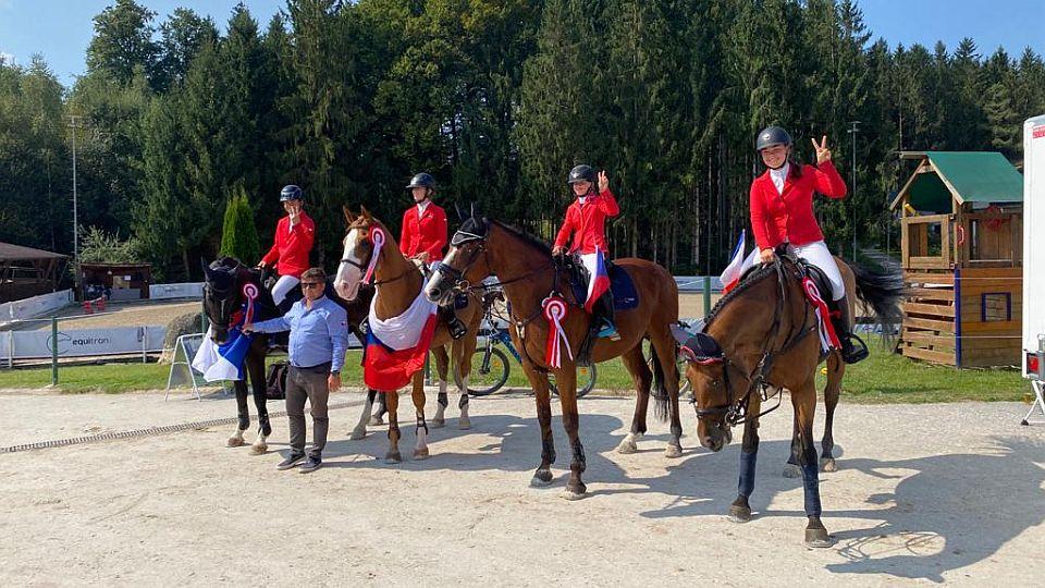 Dětský tým ČR skončil druhý v Poháru národů při CSIO Lamprechtshausen
