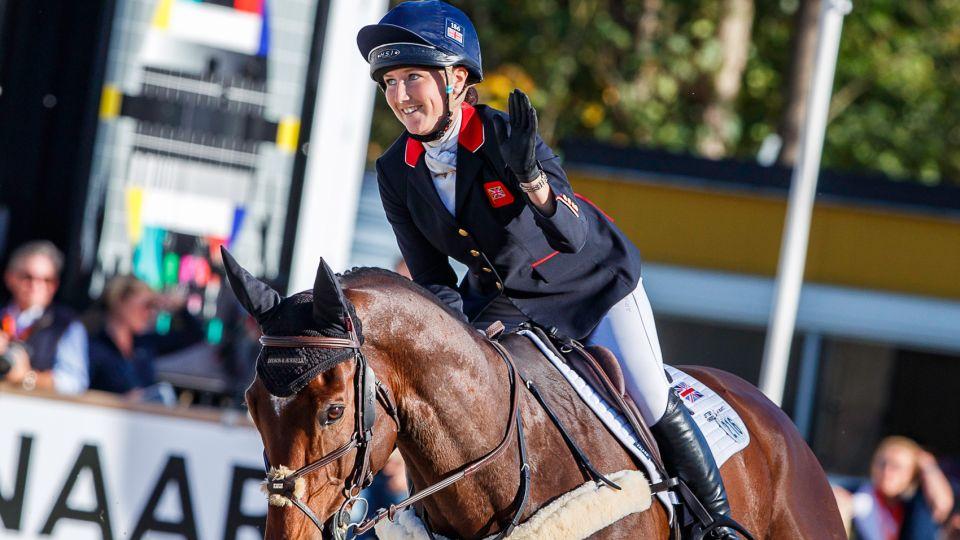 Laura Collett: Čerstvá vítězka CCI5* v Pau před lety přežila svou smrt