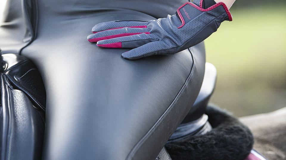 Decathlon nabízí: Nepromokavé zimní rajtky Kipwarm Fouganza jsou hit
