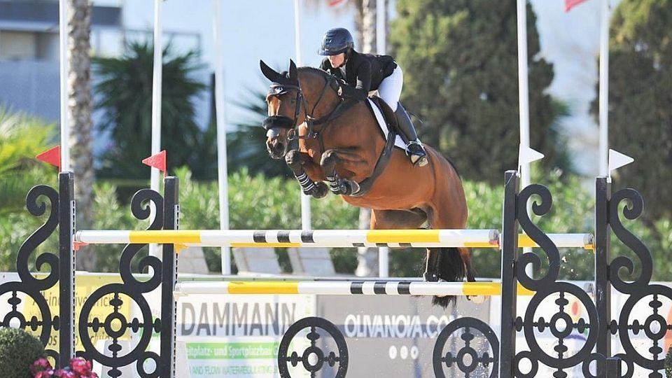 Dění v týdnu: De Moussac závodí v Olivě, české barvy i v Riesenbecku