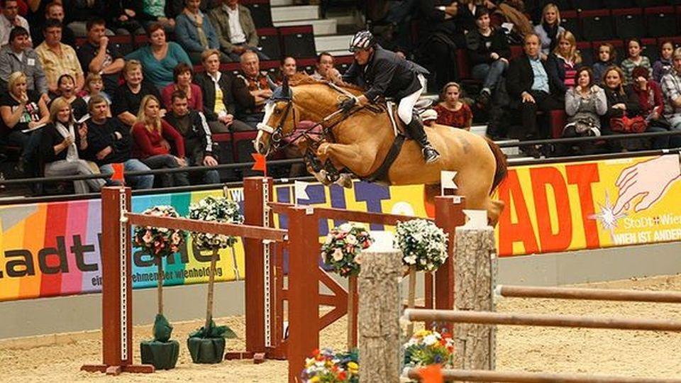 Český rodák Hugo Simon. Malý velký muž světového parkurového sportu