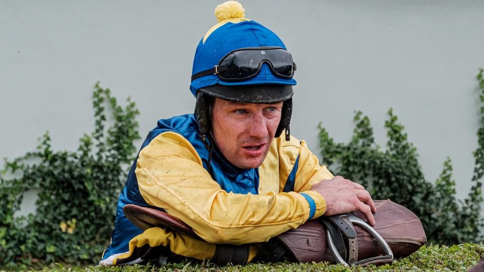 Ivo se prosadil v milánském listed, Sternkranz za peníze v Auteuil