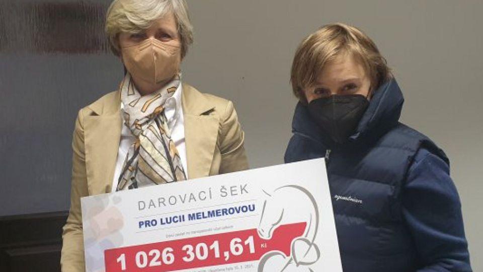 Šek pro Lucii Melmerovou. Jezdecká veřejnost vybrala přes milion korun