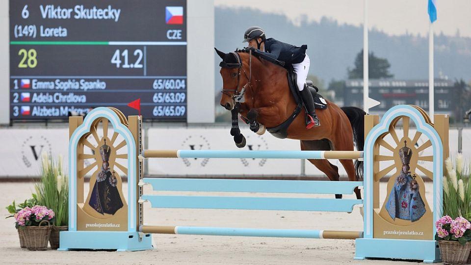 Sobota při CSI v Chuchle Areně začala českou hymnou. Zvítězil Skutecký