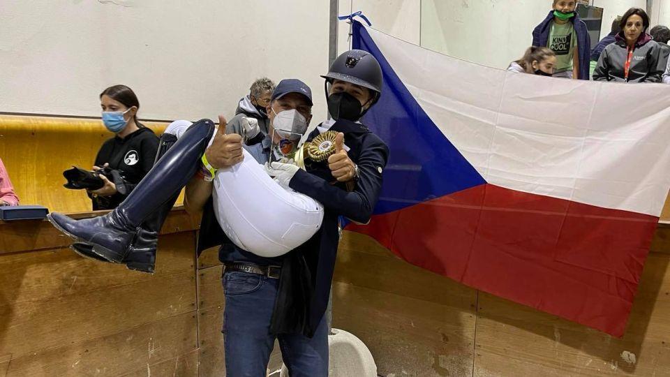 Zlatá sobota Evy Vavříkové. S Belle Ennie zvítězila při CDIY v Ornagu