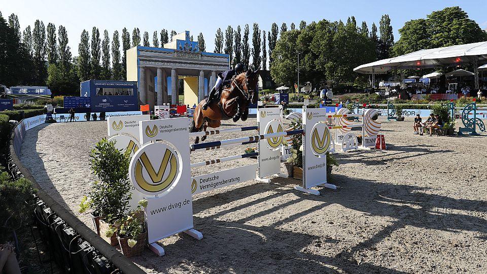 Předolympijská Global Champions v Berlíně. Dorazí i Tops-Alexander