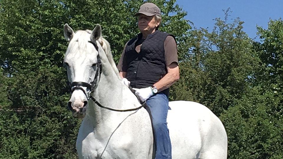 Zemřel Pavel Turek. Uznávaný jezdec, trenér, ale i kaskadér Čs. filmu