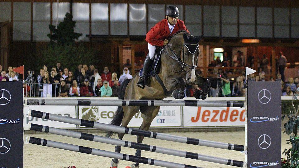 Černá perla ČSP. Sledujte Noční Velkou cena eLED živě na EquiTV.cz