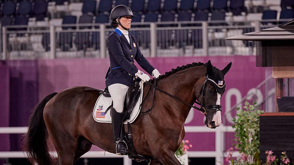 Paradrezurní finále v Tokiu. Roxanne Trunnell vyhrála s téměř 87 %
