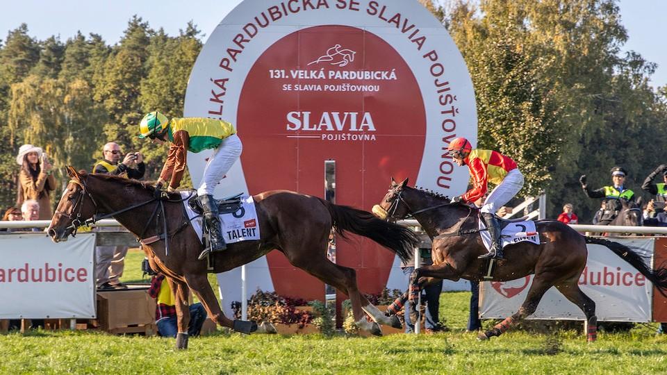 Tak se plní rodinné sny. Pardubice patřily Složilovým a Kabelkovým