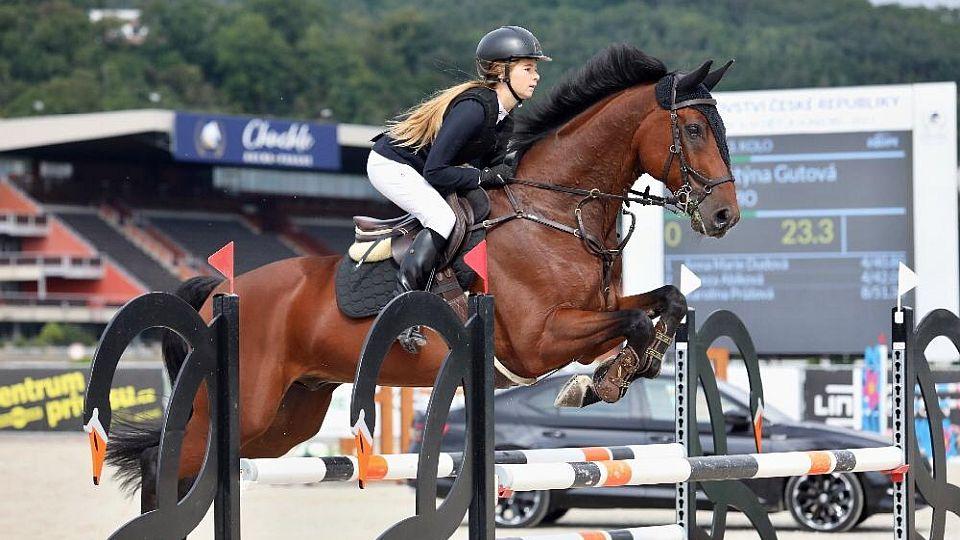 Kristýna Gutová: Mám za sebou MČR v drezuře. Parkur mě však baví víc
