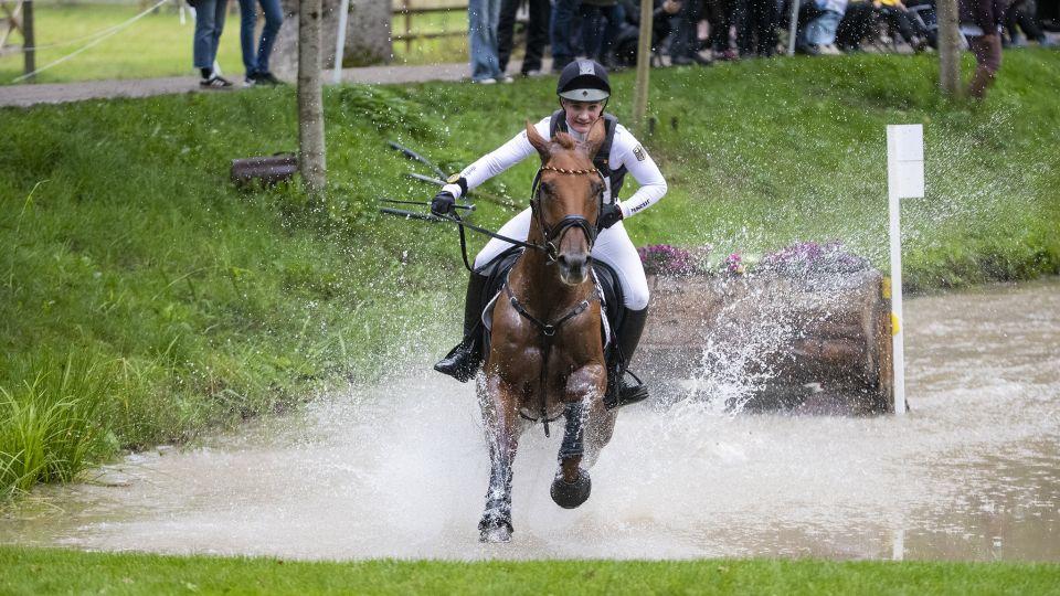 Drezura a všestrannost se spojí v Hartpury. Proběhne tam ME JY 2022