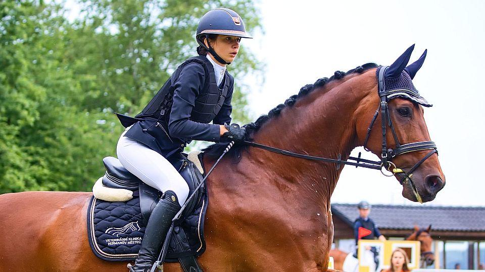 Přikrylová a Štěpánková se staly zlatými hvězdami MČR v Přeštěnicích