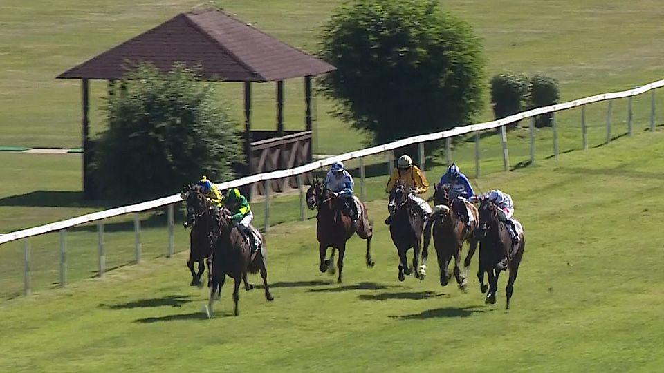 Equinews: Festivalové dostihy ve Varech se vydařily. GCL v Monaku