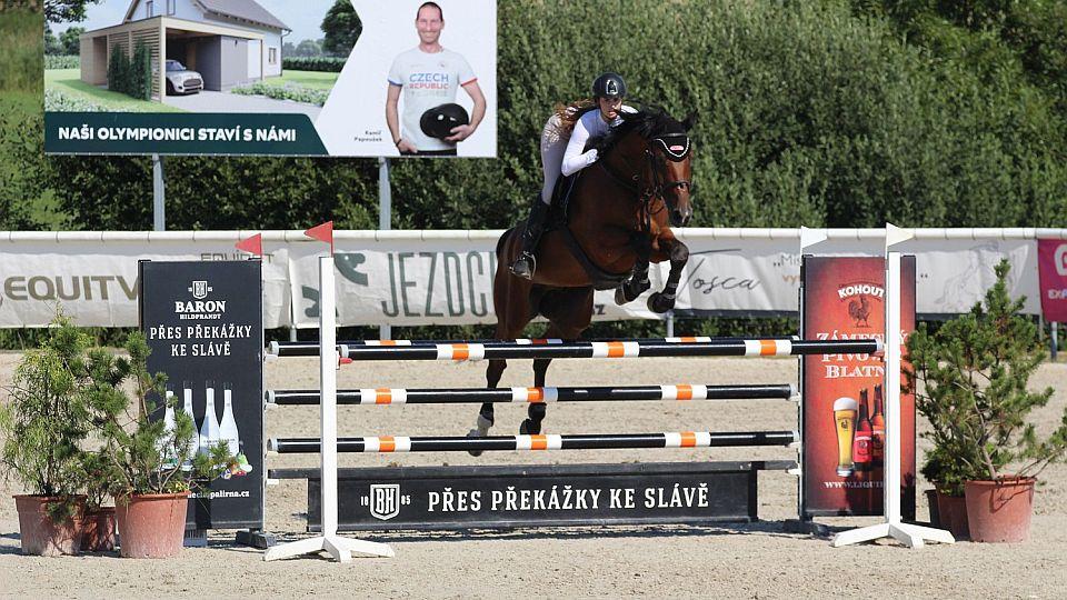 Třicet žen zahájilo MČR v Martinicích bez chyby. Skálová vítězkou S**