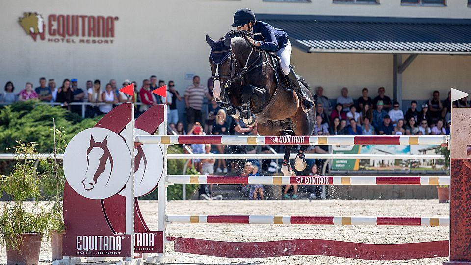 Equinews: Při mistrovství ČR ve skocích a vytrvalosti se dařilo ženám
