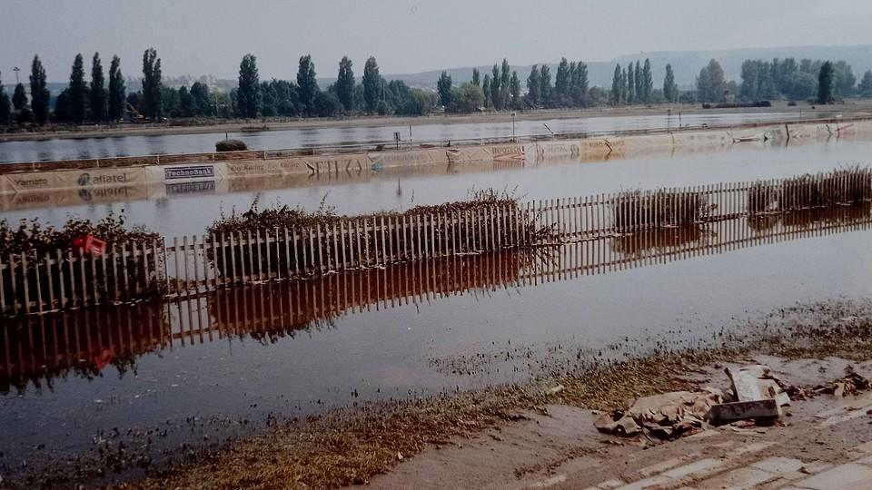 Odjeli koně a nastalo ticho. Před 20 lety se Chuchle změnila v jezero