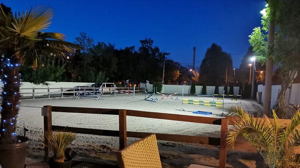 Z původních skladovacích prostor máme sportovní stáj, říká Becáničová