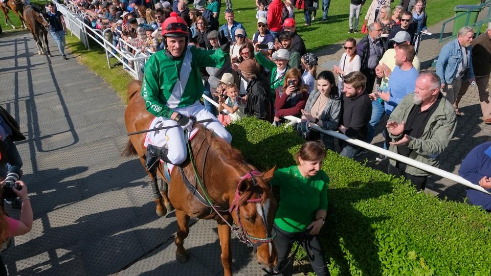Stoprocentní Bartoš: S Lodgian Whistlem vyhrál Úvodní cross country