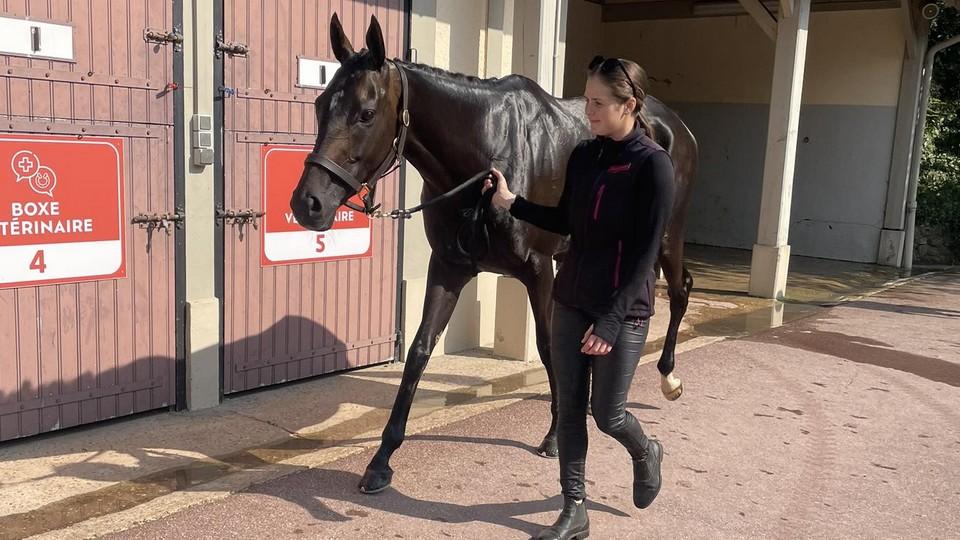 Bod pro sestru vítězky derby. Platina vyhrála proutky v Clairefontaine