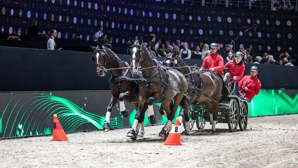 Vzduch v O2 areně rozvíří čtyřspřeží. Nesvačilové se utkají mezi sebou