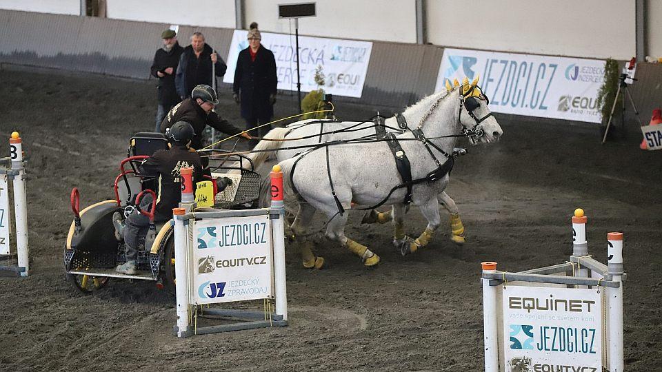 Domes odstartoval boj o trojici zimních pohárů. Úvod mu vyšel jen částečně