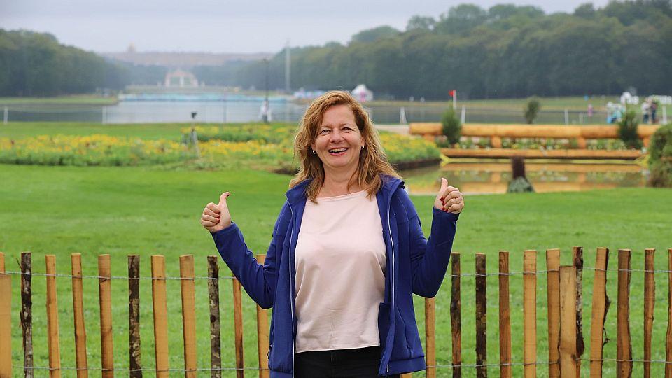 Konzulka v Paříži koně miluje. Do Versailles přijela fandit českým jezdcům