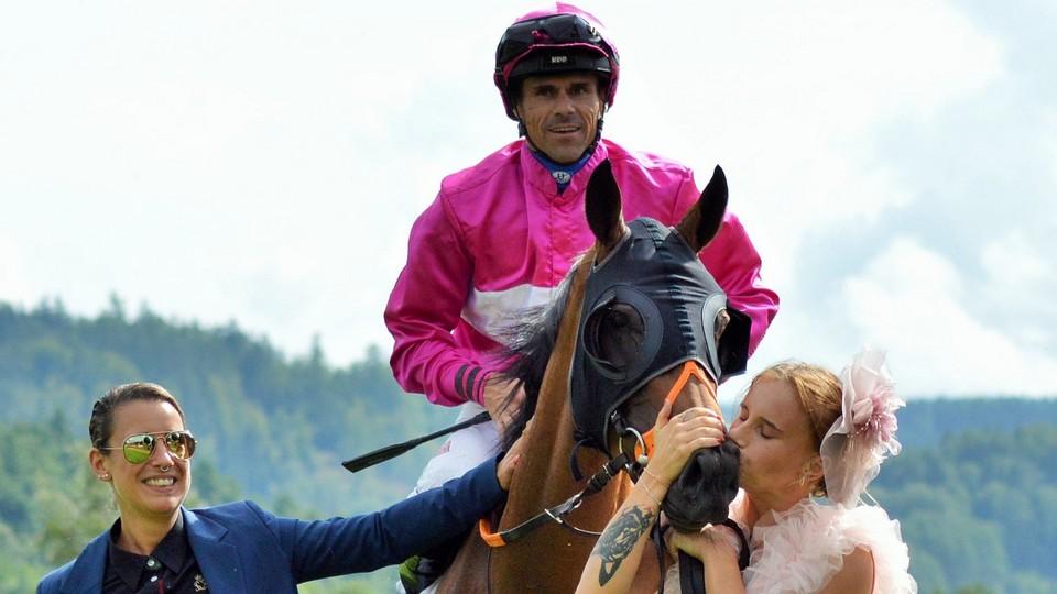 Lukáškovo gala v Karlových Varech. Oaks urval dokonale načasovaným trhákem