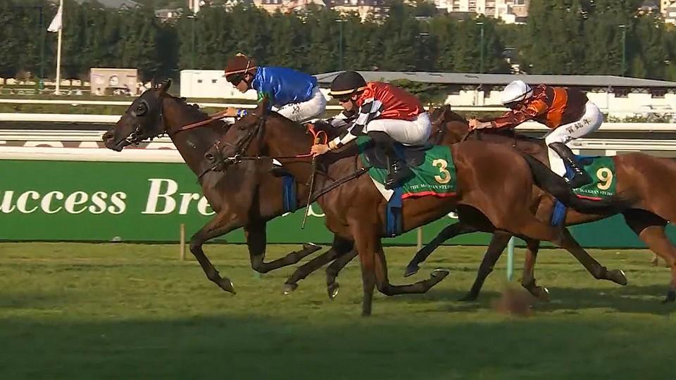 Double pro Wroblewského a Kartuse v Meranu, Apollon málem doletěl k triumfu
