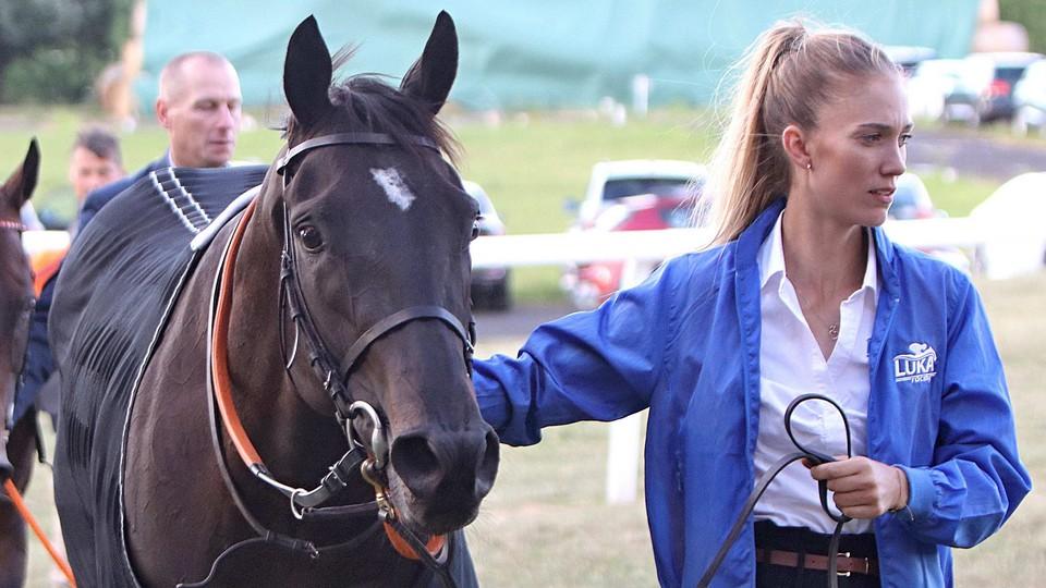 Jawwal impozantně zvítězil v Chantilly, po triumfu sahala i Reine Du Ciel