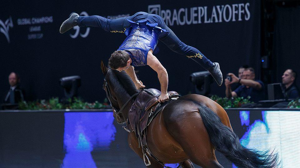 Džigitovka v moderním pojetí: Crossack Vaulting Team vystoupí v O2 areně