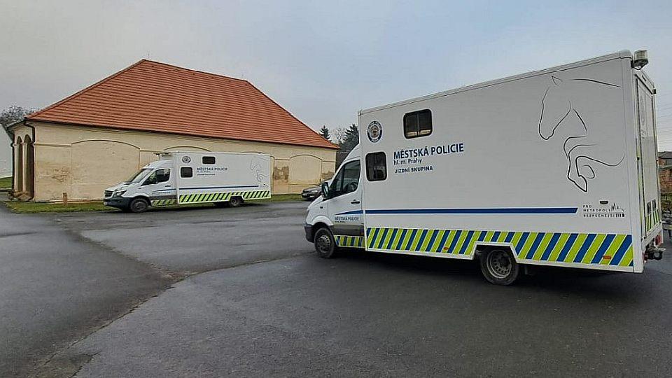 Koně městské policie se přestěhovali do Suchdola. V Chuchli byli 17 let