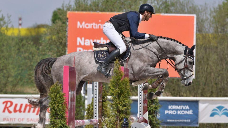 Skokové KMK 2026 odstartovalo v Martinicích. Zazářil tam Eldo de Laubry Z