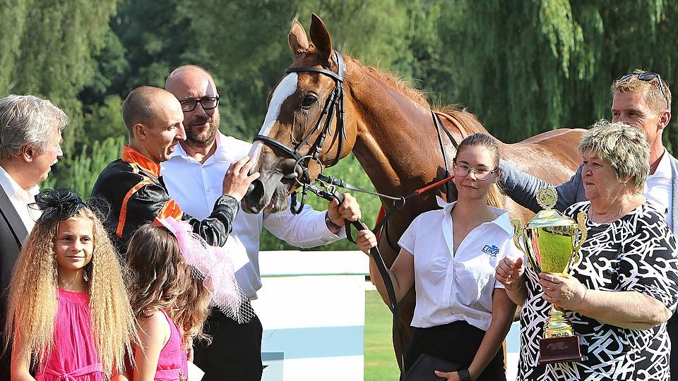 Klisna z oříškového království dozrála, stáj poslala vítězství do nebe