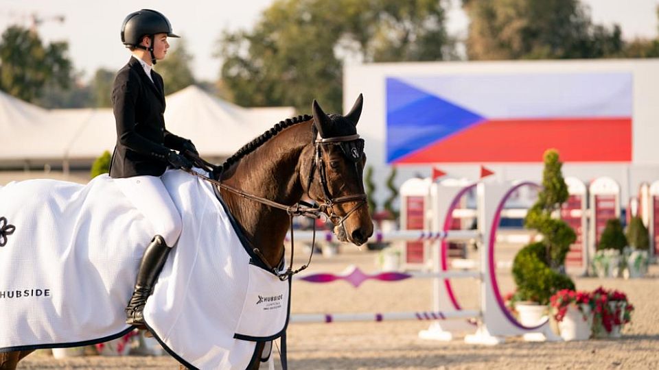 Sobotní ráno v St. Tropez s českou hymnou. Vítková vyhrála s Lanosem