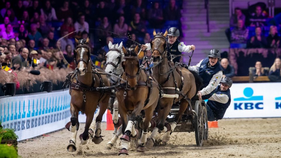 Vozatajské překvapení v Lyonu. Úvod Světového poháru ovládl Degrieck