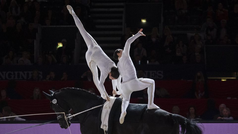 Manon Moutinho a Lambert Leclezio. Voltiž zná první vítěze z finále SP