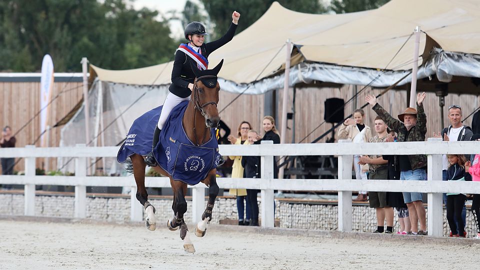 Isabel Fernandez De Cañete postaví parkury pro MČR v Chuchle Areně