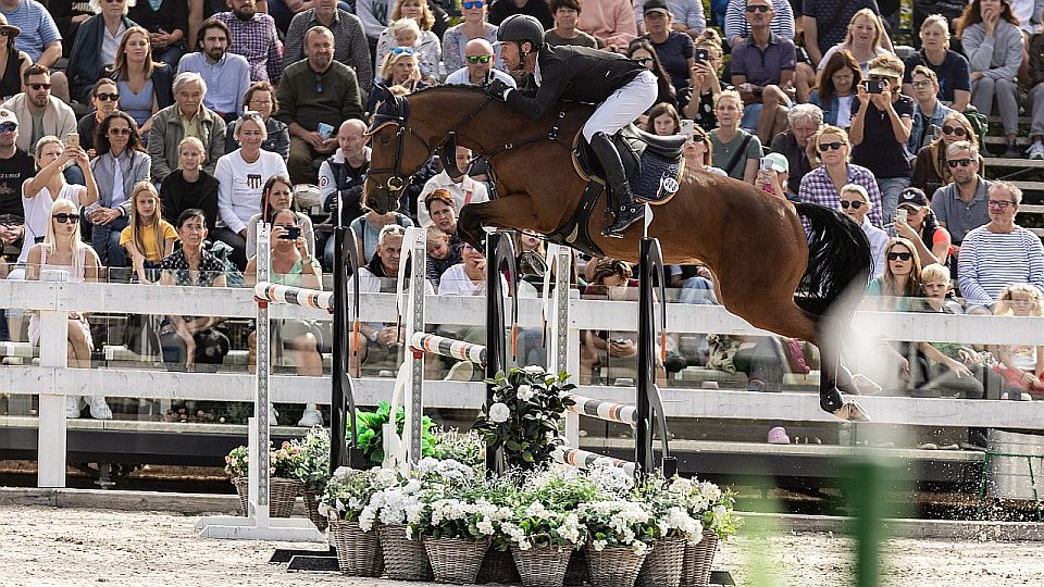 Equinews: Kamil Papoušek ovládl finále Českého skokového poháru 2023