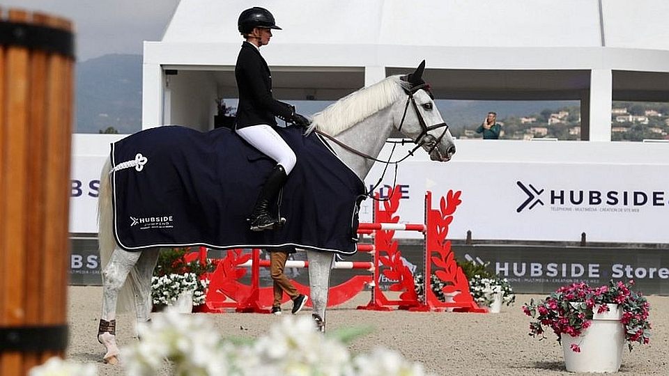 Anna Marie Vítek s Here I am vyhrála při CSI1* Hubside Jumping Grimaud