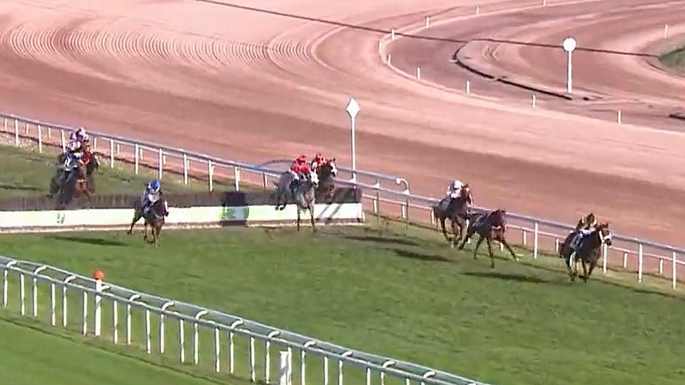 Lord Dragon s Bartošem ovládli dostih o 110 tisíc eur v Cagnes-sur-mer