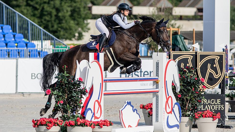 Úvodní Silver Tour při CSIO v Chuchli vyhrál Neretnieks. Čtvrtá je Bubáková