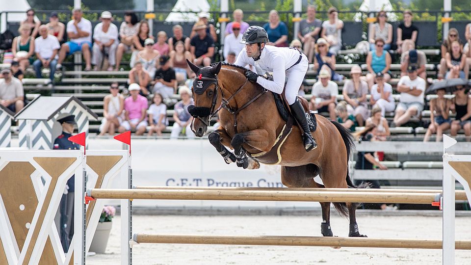 Ve finále Gold Tour při CSIO3*-W v Praze byl nejlepší Ir Simon Mccarthy